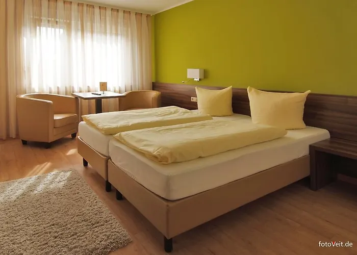 ゲストハウス L' Angolo Ristorante & Gmbh トリーア