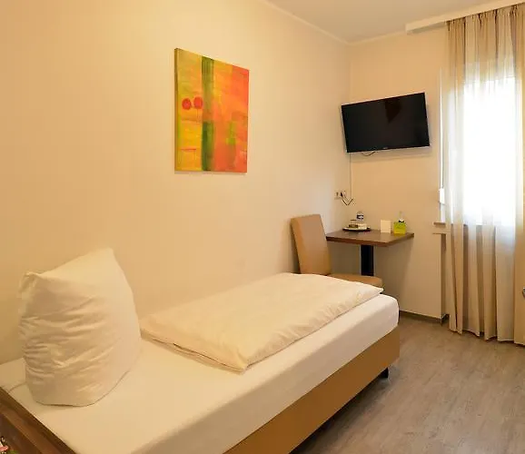 L' Angolo Ristorante & Gmbh ゲストハウス 3*